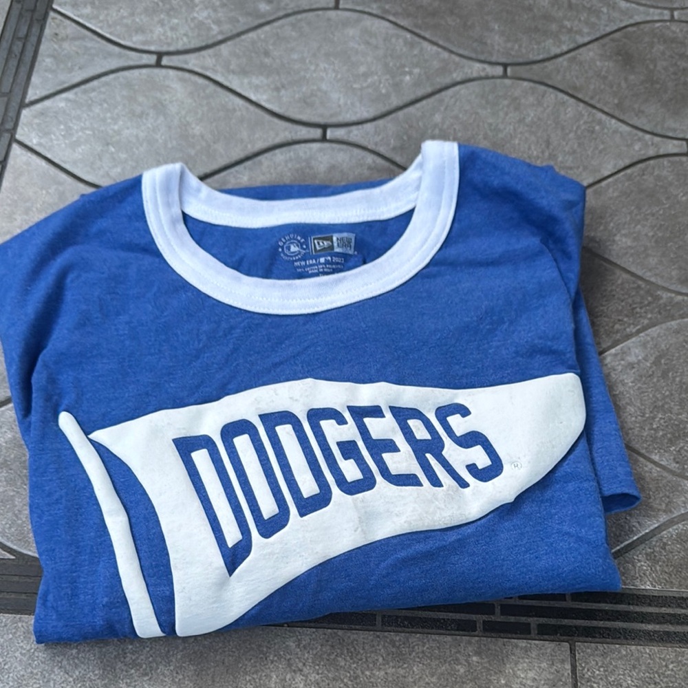 New Era Blue and White Dodgers T-Shirt - Picture 8 of 8